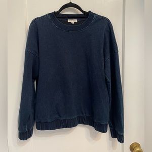 Indigo long-sleeve sweat shirt with pockets by Hemsmith